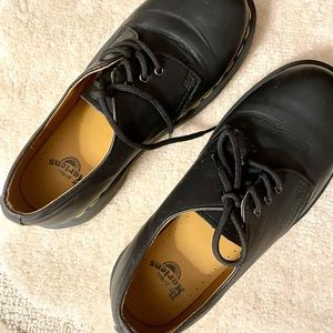 Like New Doc Martens Womens Oxfords 6.5-7